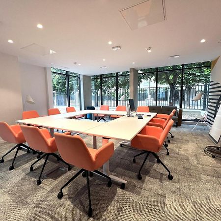 Holiday Inn Express Paris - Poissy By Ihg Buitenkant foto