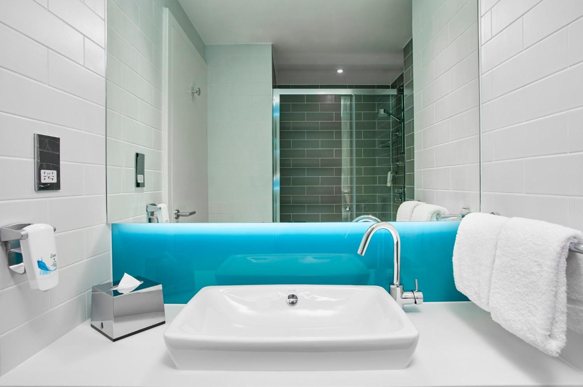 Holiday Inn Express Paris - Poissy By Ihg Buitenkant foto