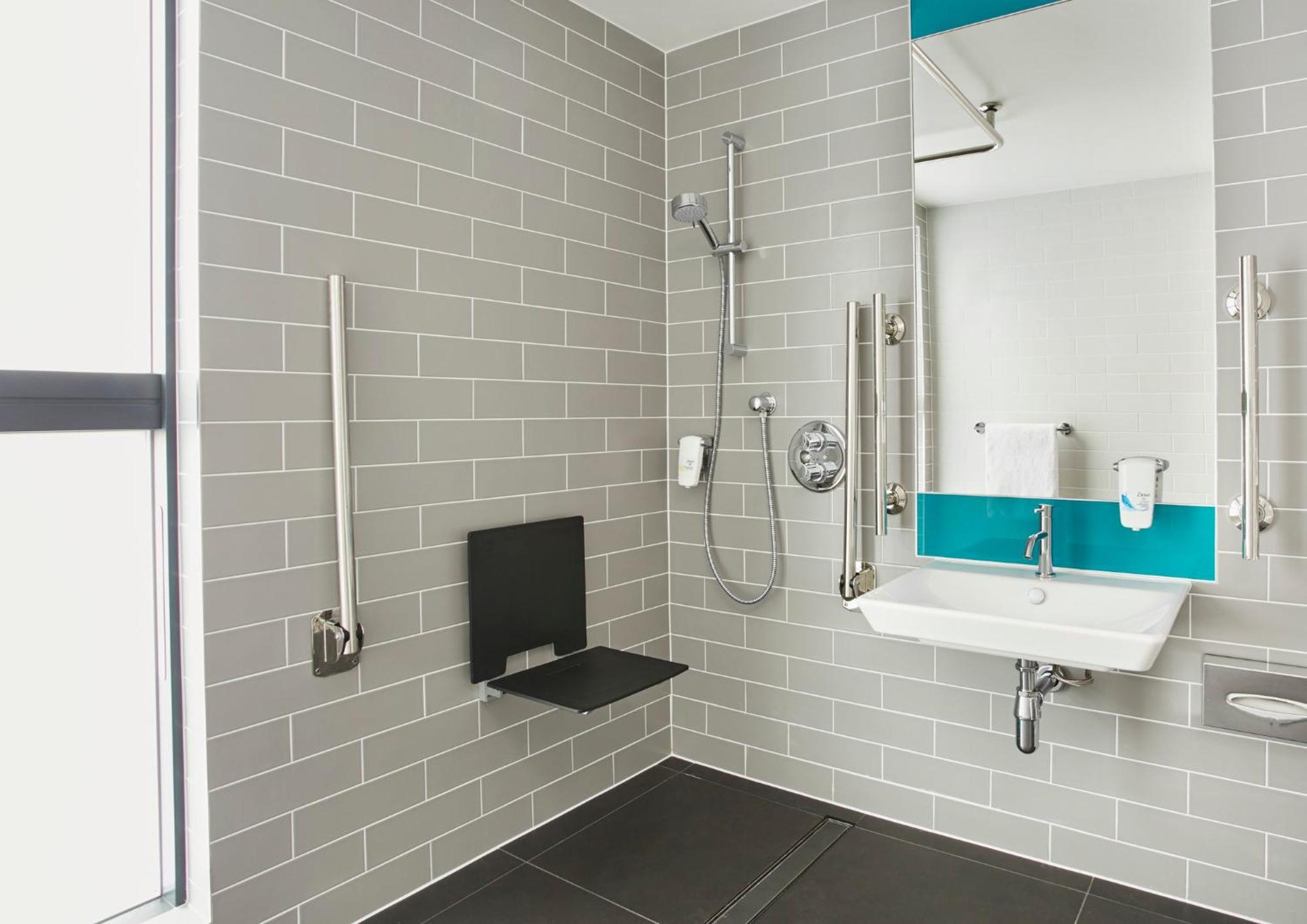 Holiday Inn Express Paris - Poissy By Ihg Buitenkant foto