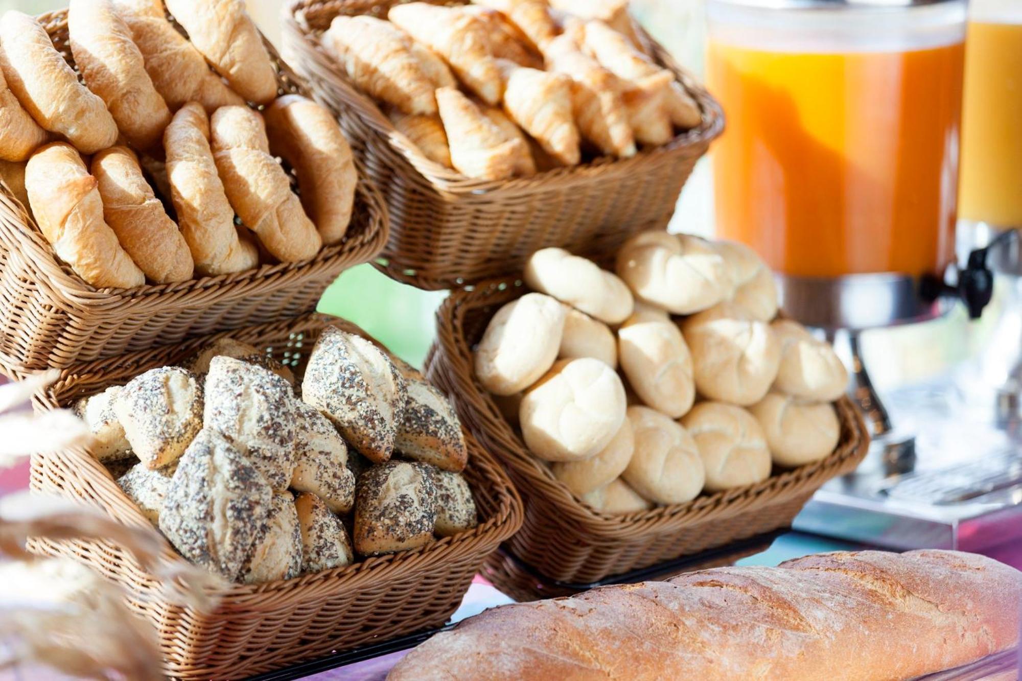 Holiday Inn Express Paris - Poissy By Ihg Buitenkant foto